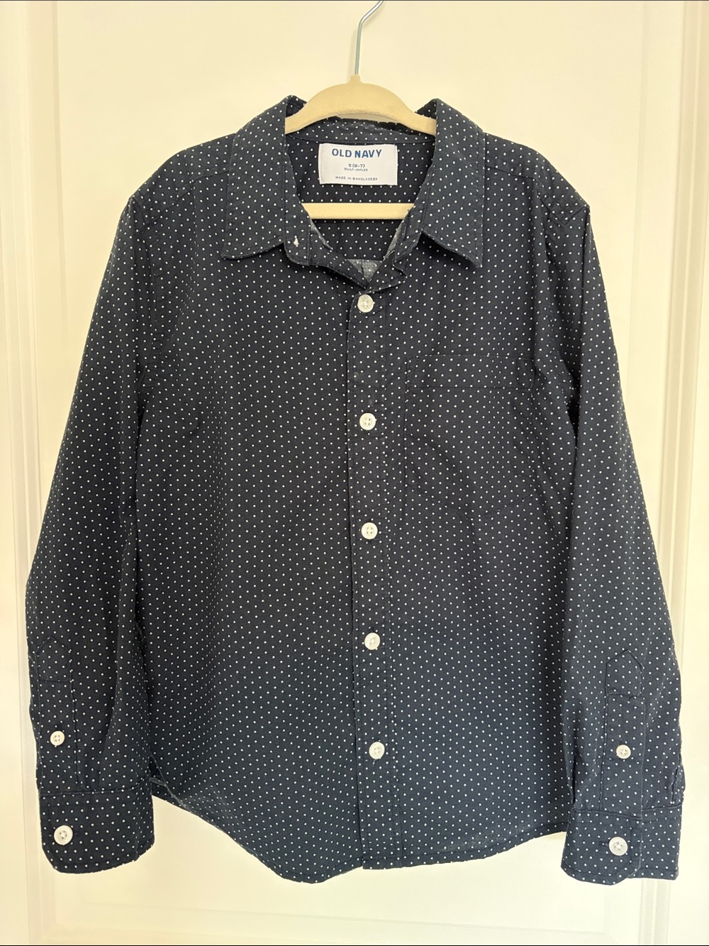 Boys Old Navy Polka Dot Button Down Size Small (6-7)